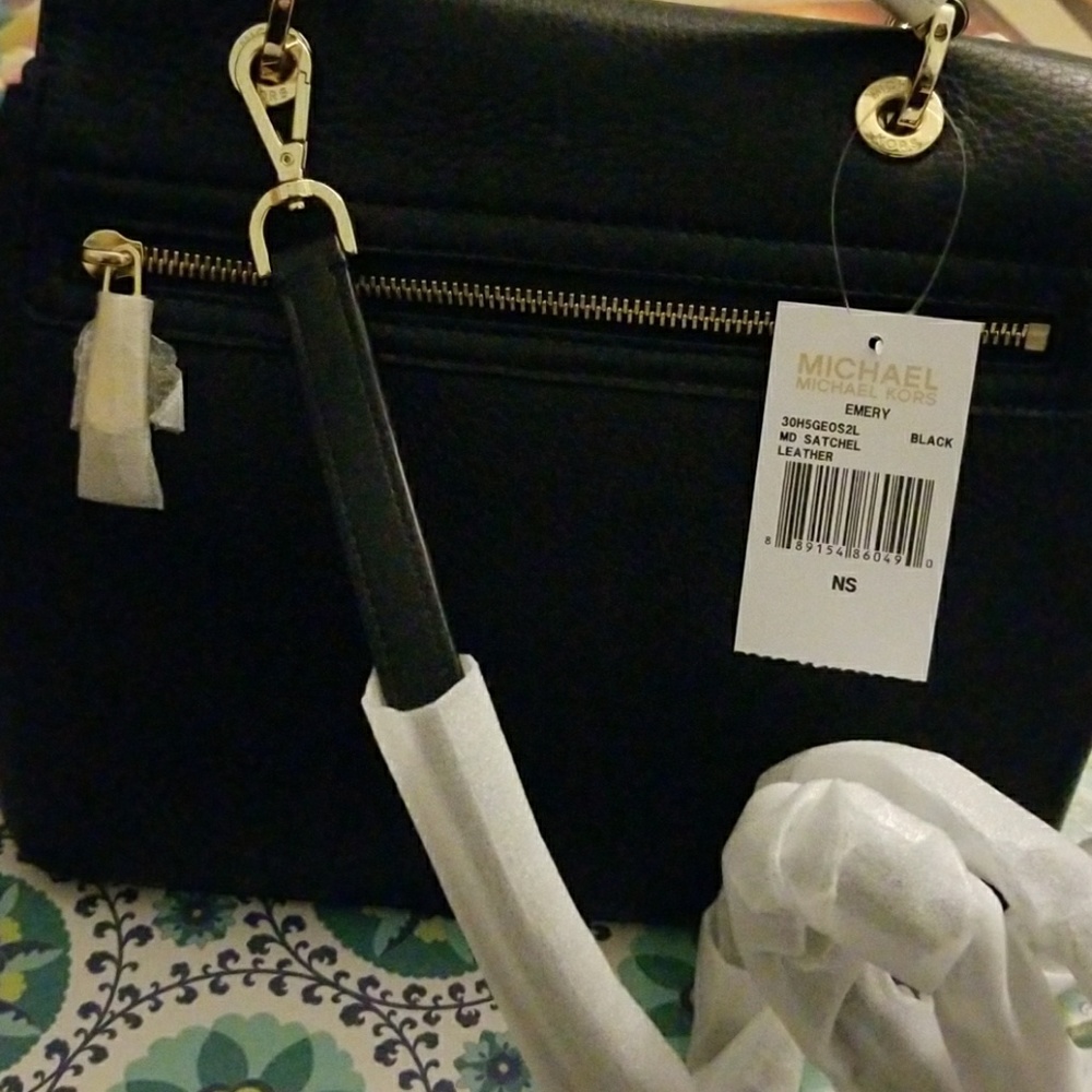 NWT Michael Kors Emery Medium Satchel - Picture 2 of 4